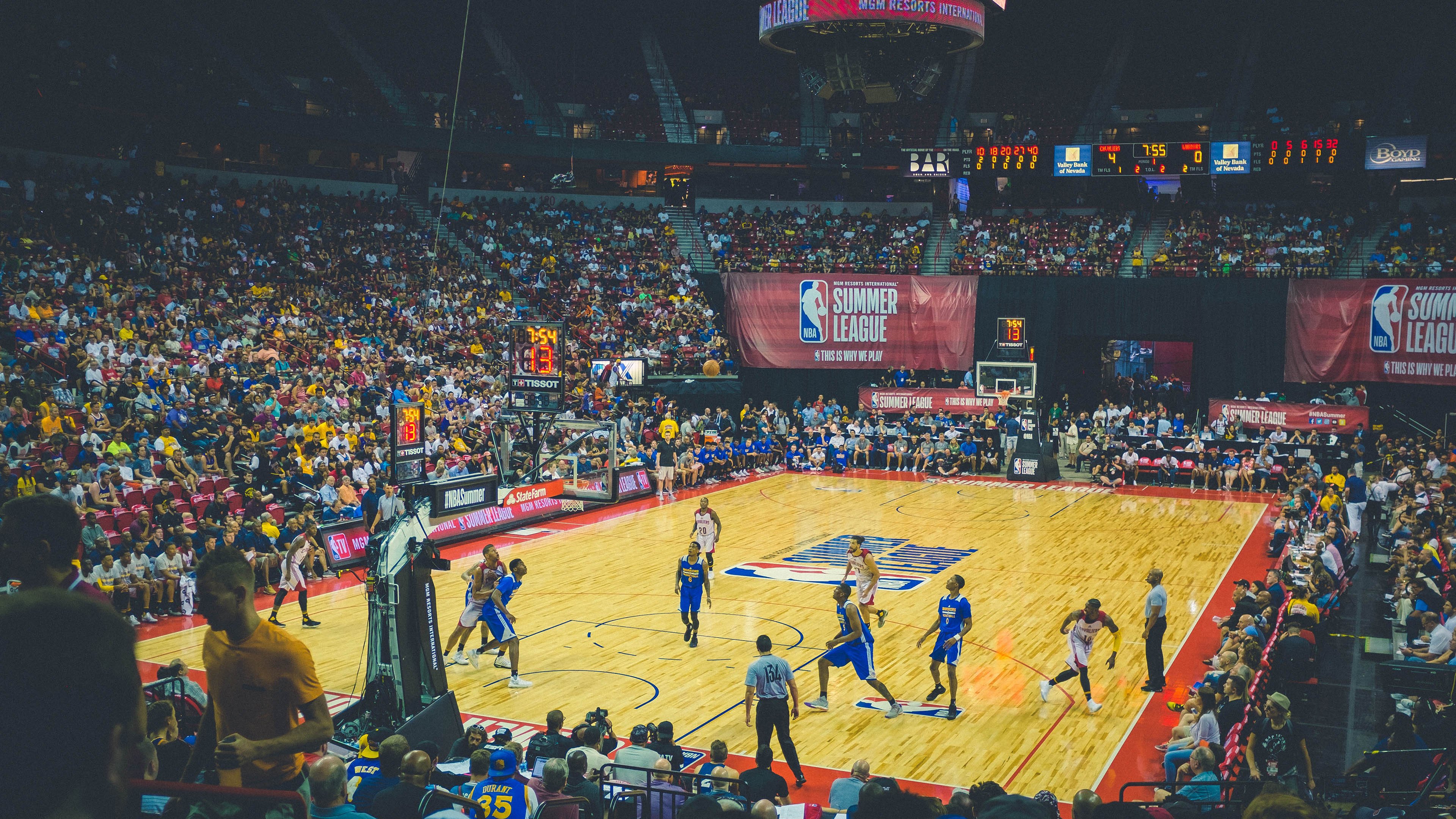 全国青少年足球裁判员“技能+理论”双提升，行业执裁水平不断提高