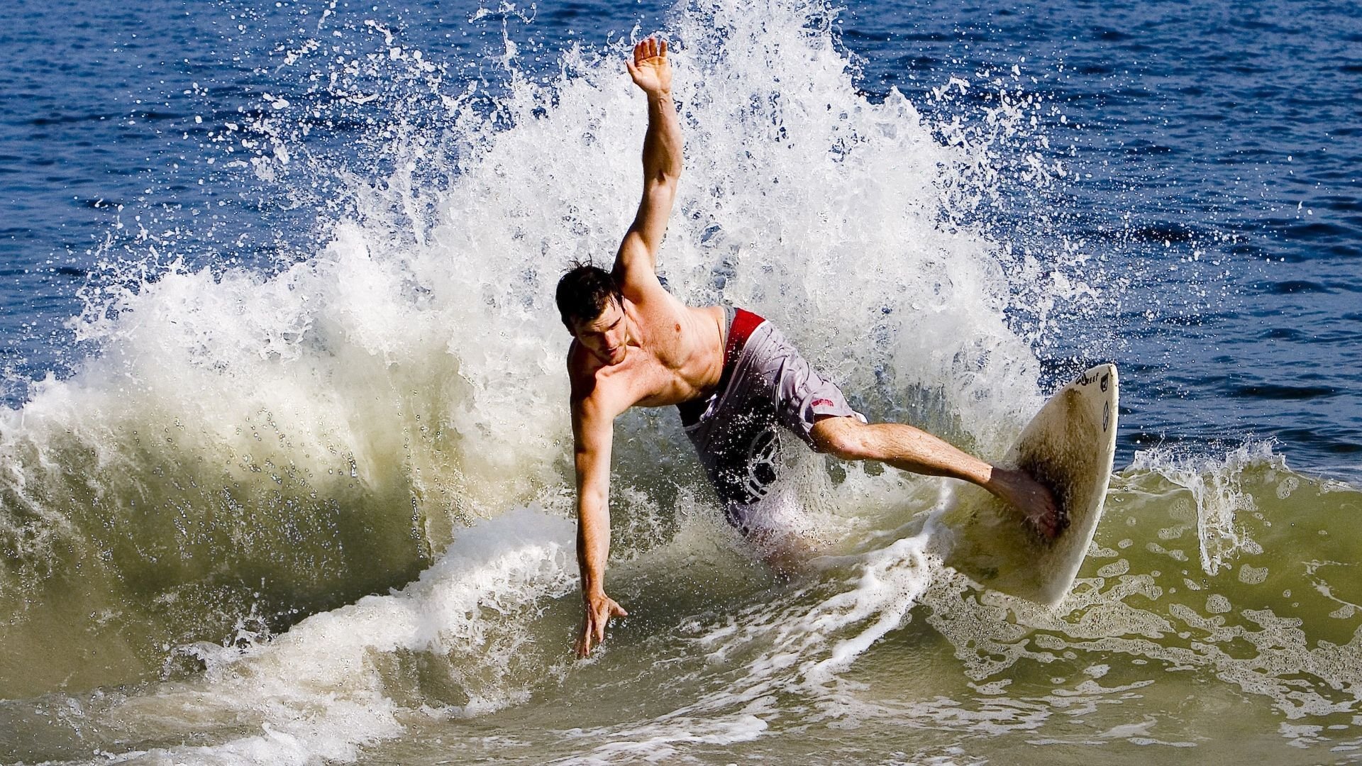 赛场变魔术:运动员的奇异花式击球,魔术表演球